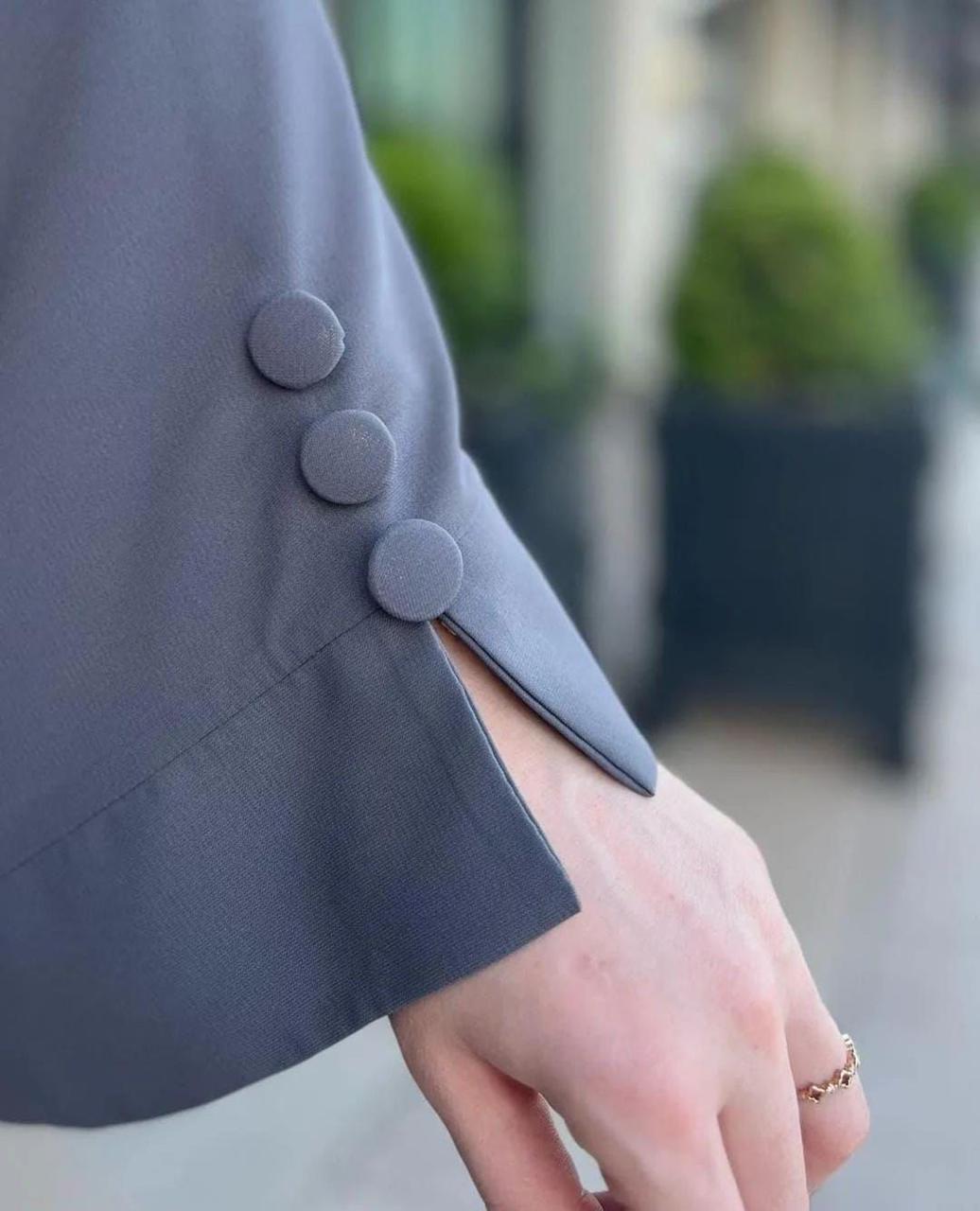 Arabic Gray Abaya
With Stoller