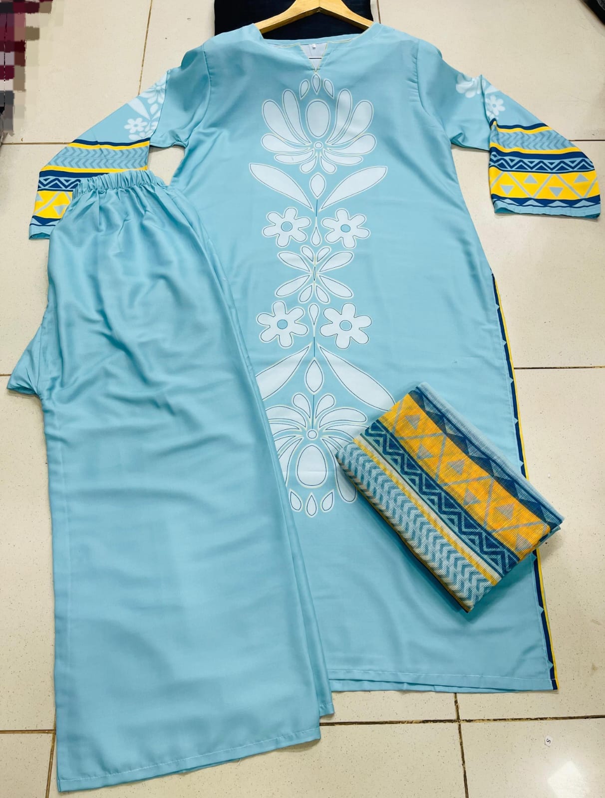 AQUA 3PCs Set With Chaffon Dupatta